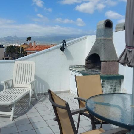 Private Apartment With Roof Terrace أرونا المظهر الخارجي الصورة