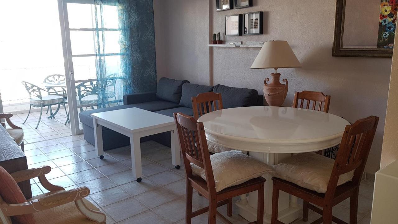 Private Apartment With Roof Terrace أرونا المظهر الخارجي الصورة